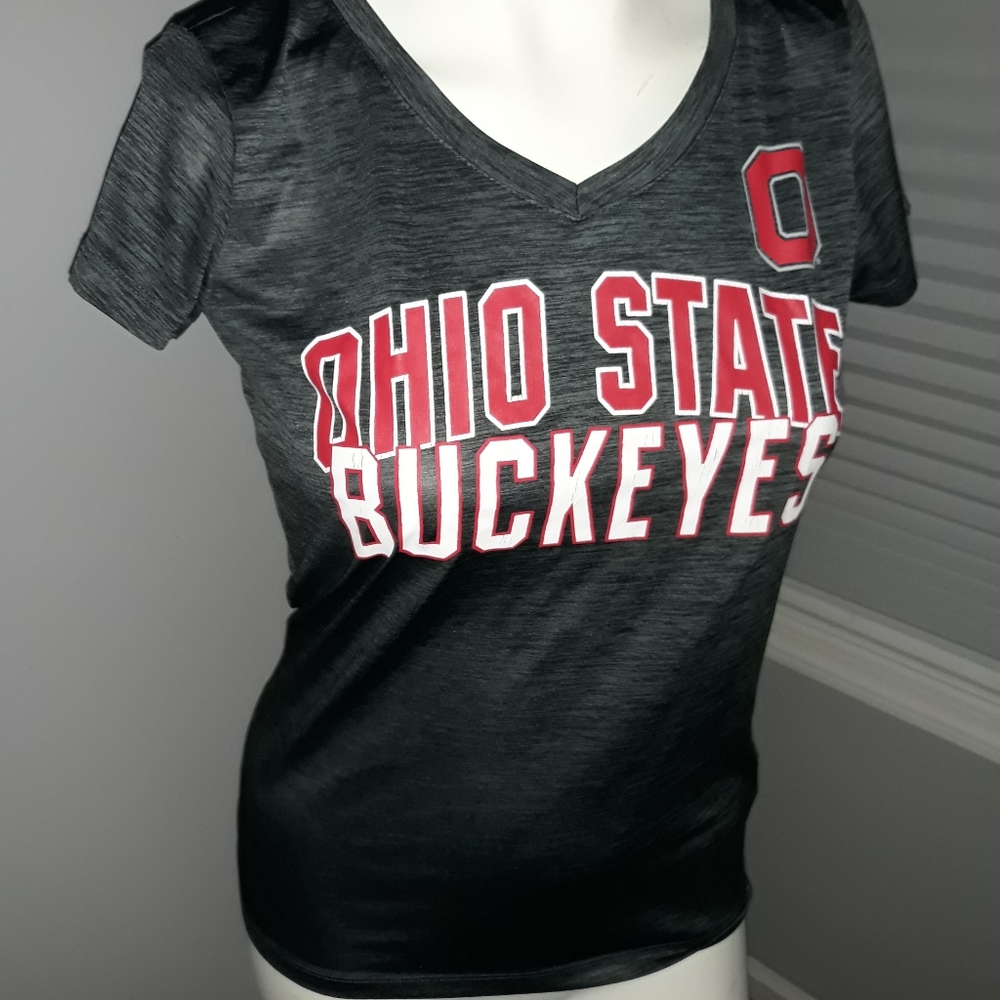 Ohio State womens short sleeved grey vneck tshirt. Medium